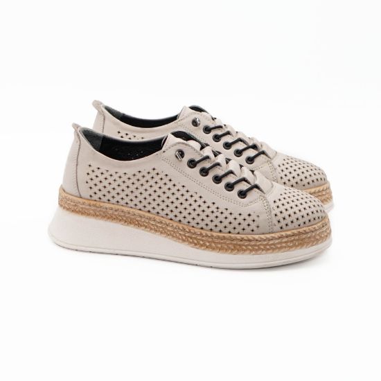 Imagine Pantofi damă piele naturală gaurita cu laser 2046 culoare bej.