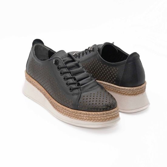 Imagine Pantofi damă piele naturală gaurita cu laser 2046 culoare neagra.